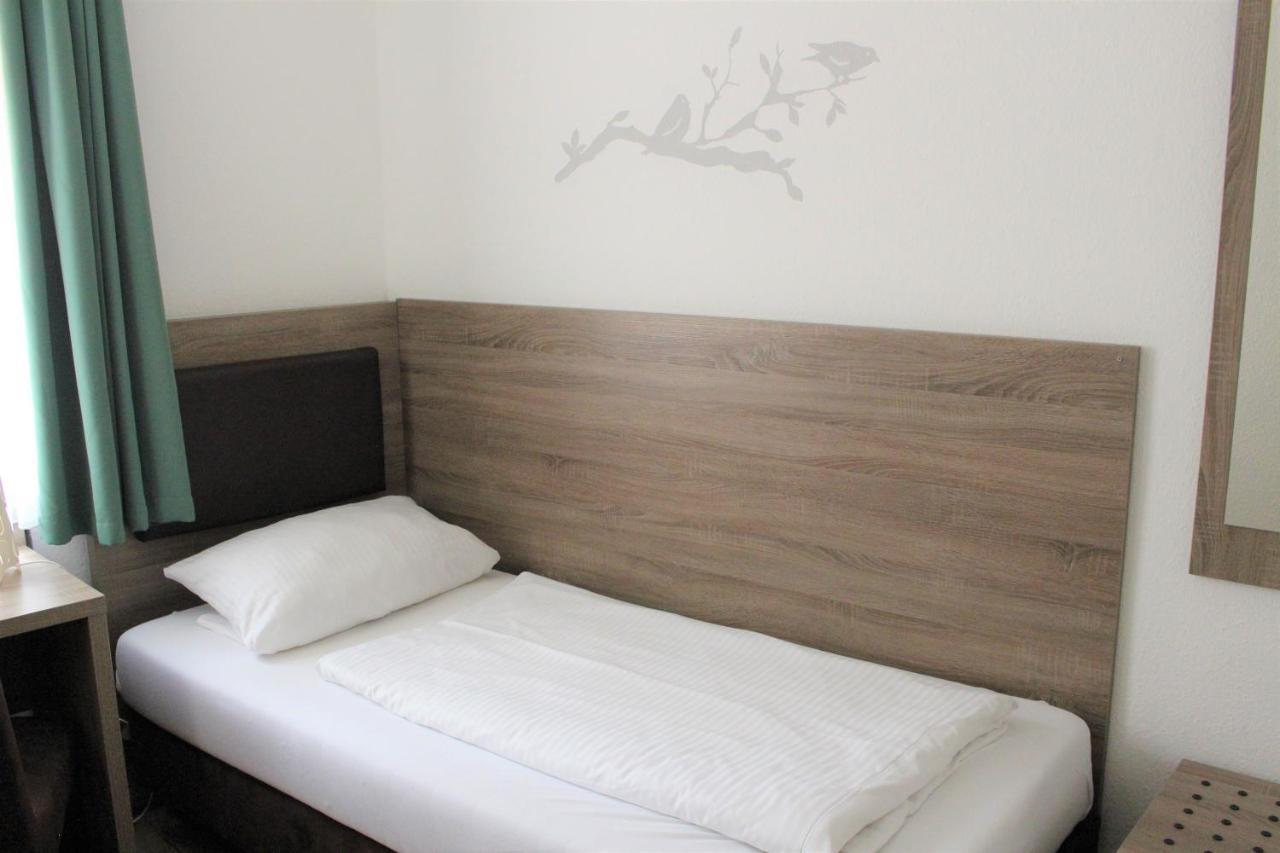 Hotel Ulmer Spatz ภายนอก รูปภาพ