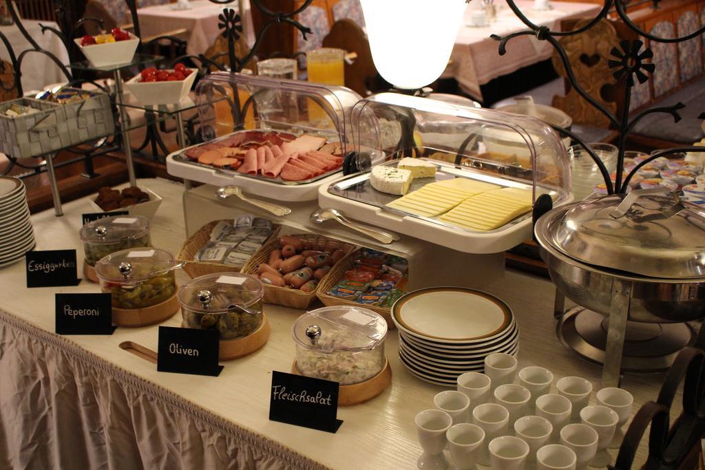 Hotel Ulmer Spatz ภายนอก รูปภาพ