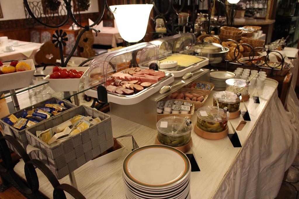 Hotel Ulmer Spatz ภายนอก รูปภาพ